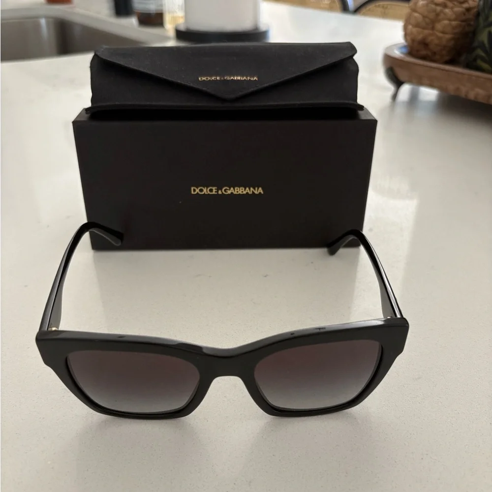 Dolce & Gabbana Sunglasses - Picture 6 of 6